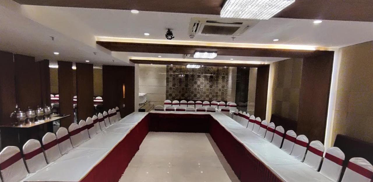 فندق Grand Mookambika نافي مومباي المظهر الخارجي الصورة